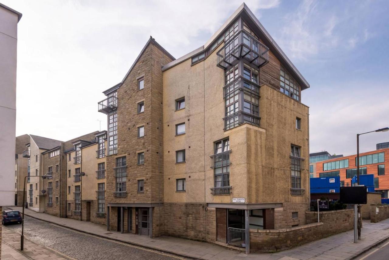 Joivy Cozy & Central 2 Bedroom Apt W Parking Edinburgh Exterior foto